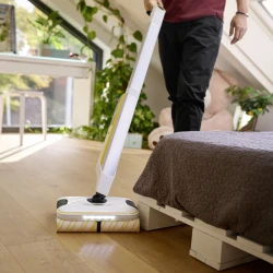 Aspirator cu funcție de mop Karcher FC 8 Smart Signature Line (1.055-711.0) flexmag.md
