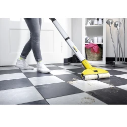 Aspirator vertical curatare umeda pe acumulator Karcher FC3 Cordless flexmag.md