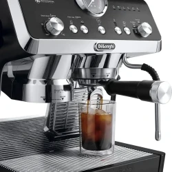 Cafetiera manuala DeLonghi EC 9555 BK, 1550W, Negru flexmag.md