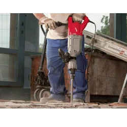 Ciocan demolator Milwaukee Kango 900K flexmag.md