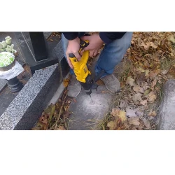 Ciocan rotopercutor cu acumulator DeWALT DCH133M1 flexmag.md