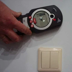 Detector digital Skil 0550 flexmag.md