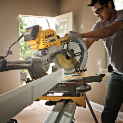 Пила циркулярная с аккумулятором DeWALT DHS780T2A flexmag.md
