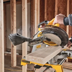 Fierastrau circular DeWALT DWS713 flexmag.md