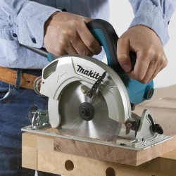Fierastrau circular Makita HS6601 flexmag.md
