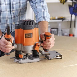 Freza electrica pentru lemn Black+Decker KW1200EKA flexmag.md