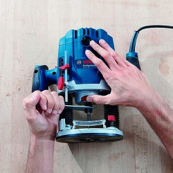Freza electrica pentru lemn Bosch GOF 130 flexmag.md