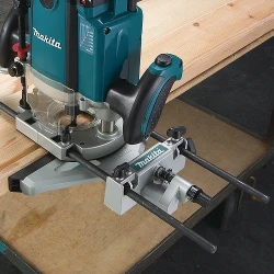 Freza electrica pentru lemn Makita RP2300FCX flexmag.md