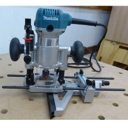 Фреза одноручная Makita RT0700CX2 flexmag.md