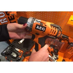 Masina de gaurit si insurubat cu acumulator AEG BS18C LI-202C flexmag.md
