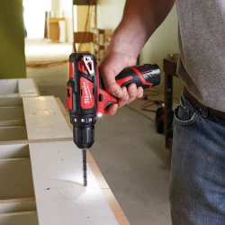 Masina de gaurit si insurubat cu acumulator Milwaukee M12BDD-202C flexmag.md
