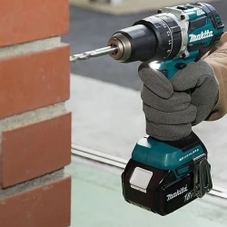 Дрель-шуруповерт с аккумулятором и ударом Makita DHP484RFE flexmag.md
