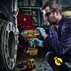 Шуруповерт аккумуляторный ударный DeWALT DCF899HP2 XR BL flexmag.md