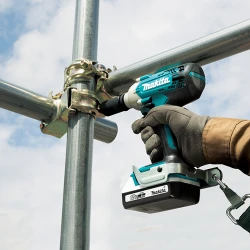 Шуруповерт-дрель аккумуляторный ударный Makita TW202DZ flexmag.md