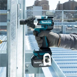 Шуруповерт с ударом Makita DTW701Z flexmag.md