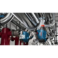 Masina de insurubat pe acumulator cu impact Bosch GDX 180-LI (06019G5226) flexmag.md