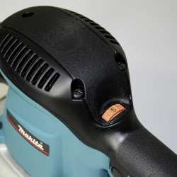 Masina de slefuit vibranta Makita BO 4900 V flexmag.md