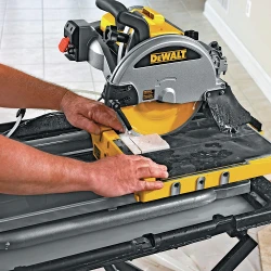 Masina de taiat piatra si placi ceramice DeWALT D24000S flexmag.md