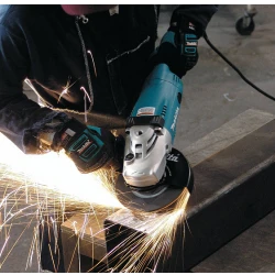 Углошлифовальная машина Makita GA9020SF flexmag.md