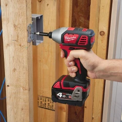 Set masina de gaurit si insurubat cu impact Milwaukee M18BPP2C-402C flexmag.md