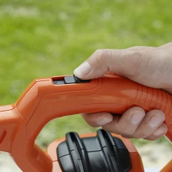 Suflanta aspirator de frunze Black+Decker BEBLV260 flexmag.md