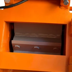 Tocator de crengi pe benzina Kronava RNA650 flexmag.md